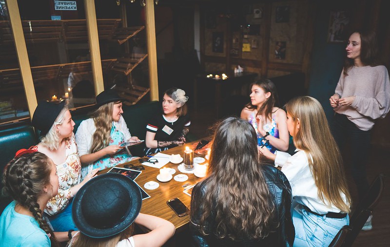 Выездные квесты на Международный женский день: интерактивное мероприятие в школе Sochi.