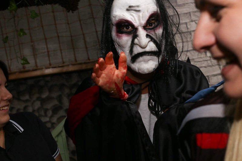 Тыквенные фонари и декорации для квеста на Хэллоуин в Sochi