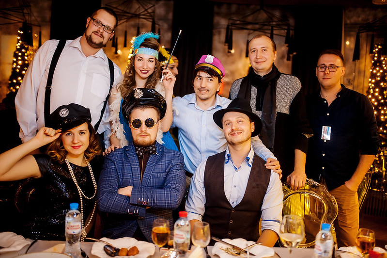 Команда компании празднует Новый год в ресторане Sochi